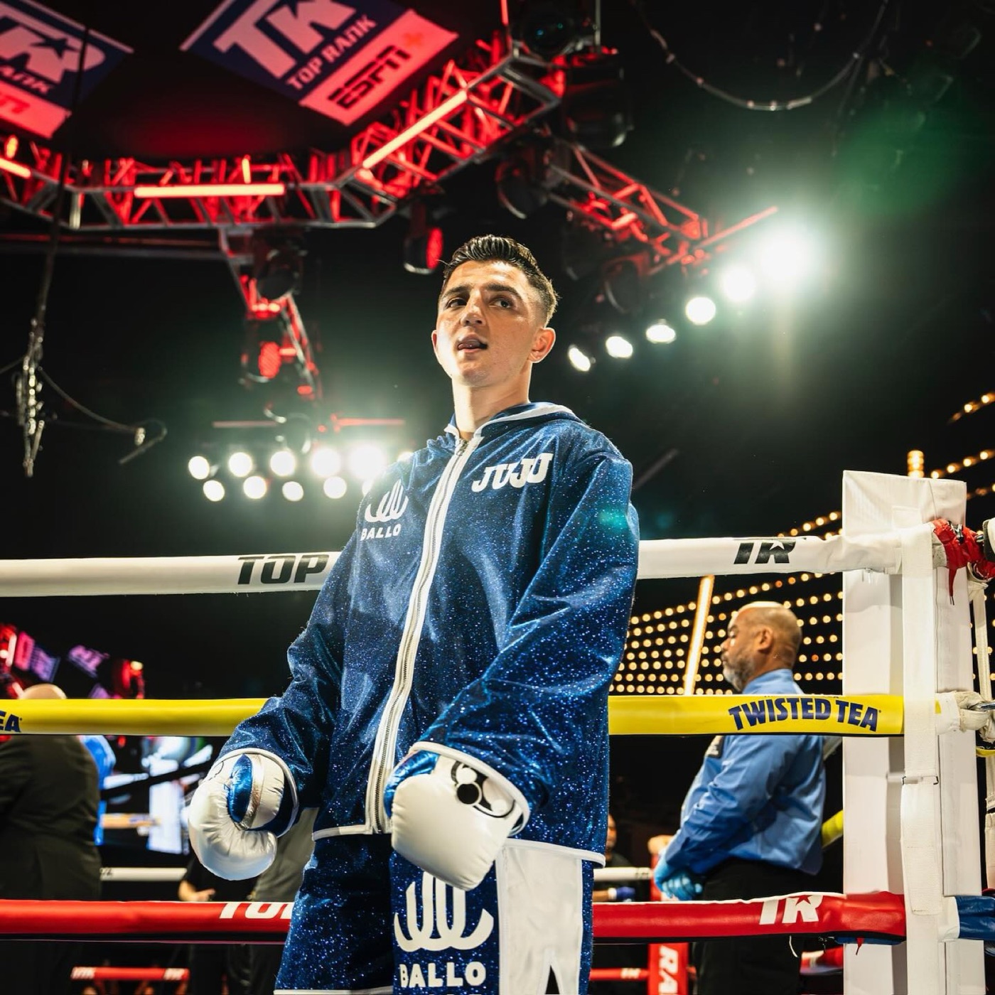 Julius Ballo&rsquo;s ring entrance in the blue robe